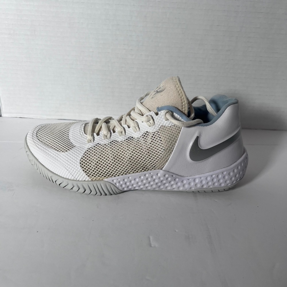 Nike Kyrie Low‎ 2 TB White Silver Basketball Shoes Women's 8 AV4713-100